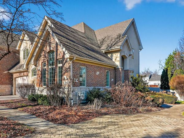 429 Skipping Stone Lane, Hinsdale, IL 60521