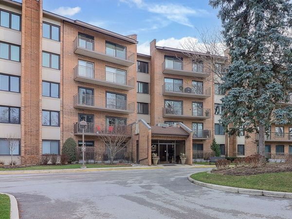 601 Lake Hinsdale Drive, Unit 101, Willowbrook, IL 60527