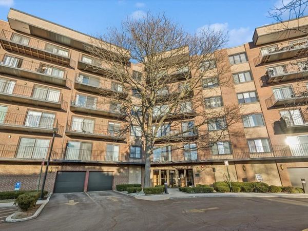 7601 N Lincoln Avenue, Unit 415, Skokie, IL 60077