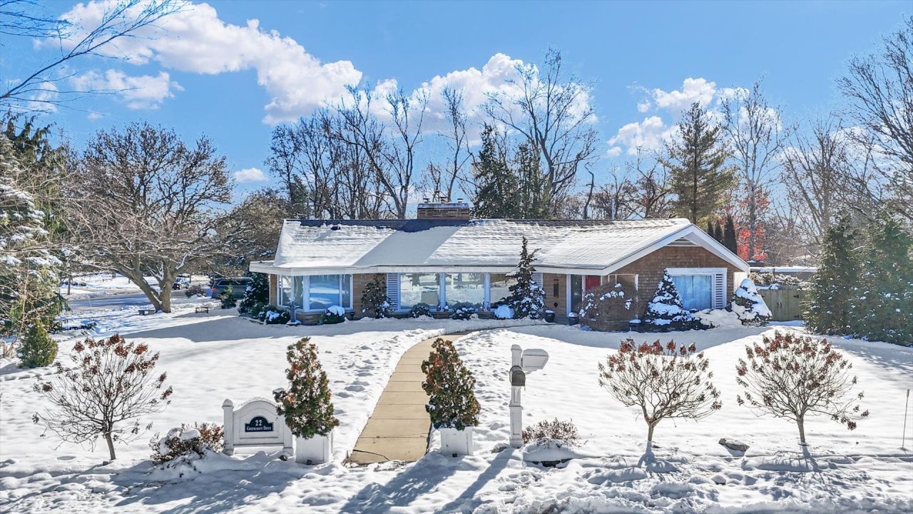 22 Greencroft Drive, Champaign, IL 61821