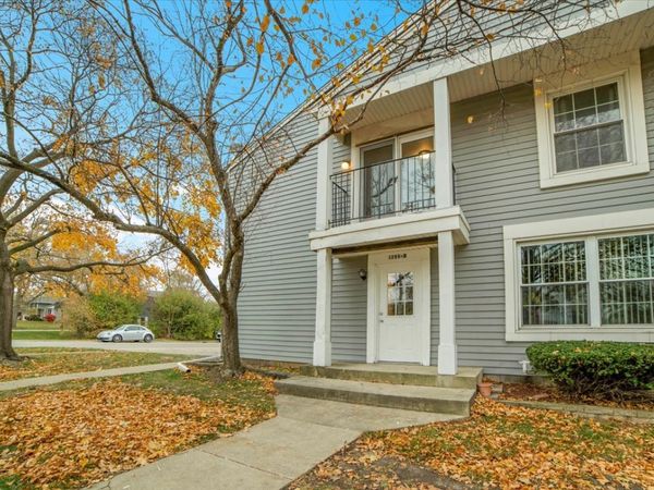 1295 Pearl Avenue, Unit D, Glendale Heights, IL 60139
