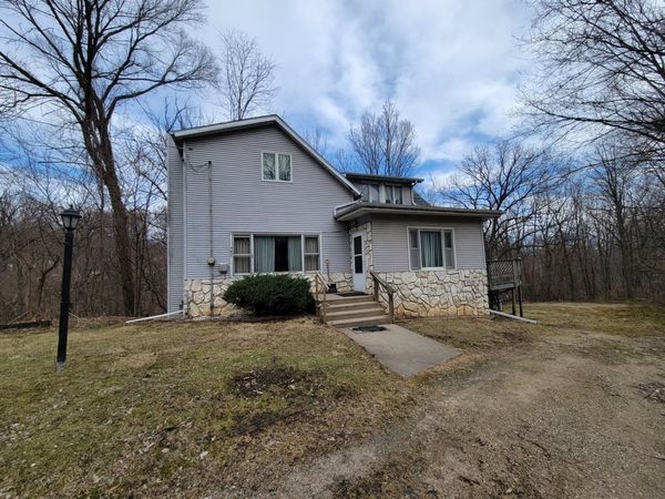 408 E 4th Street, Spring Valley, IL 61362