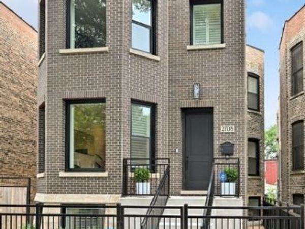 2708 N Albany Avenue, Chicago, IL 60647