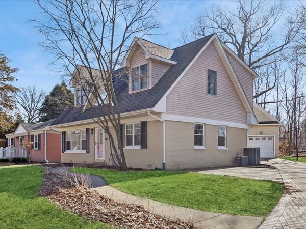 701 Willis Street, Glen Ellyn, IL 60137