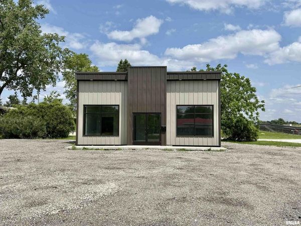 4160 S Oakwood Avenue, Geneseo, IL 61254