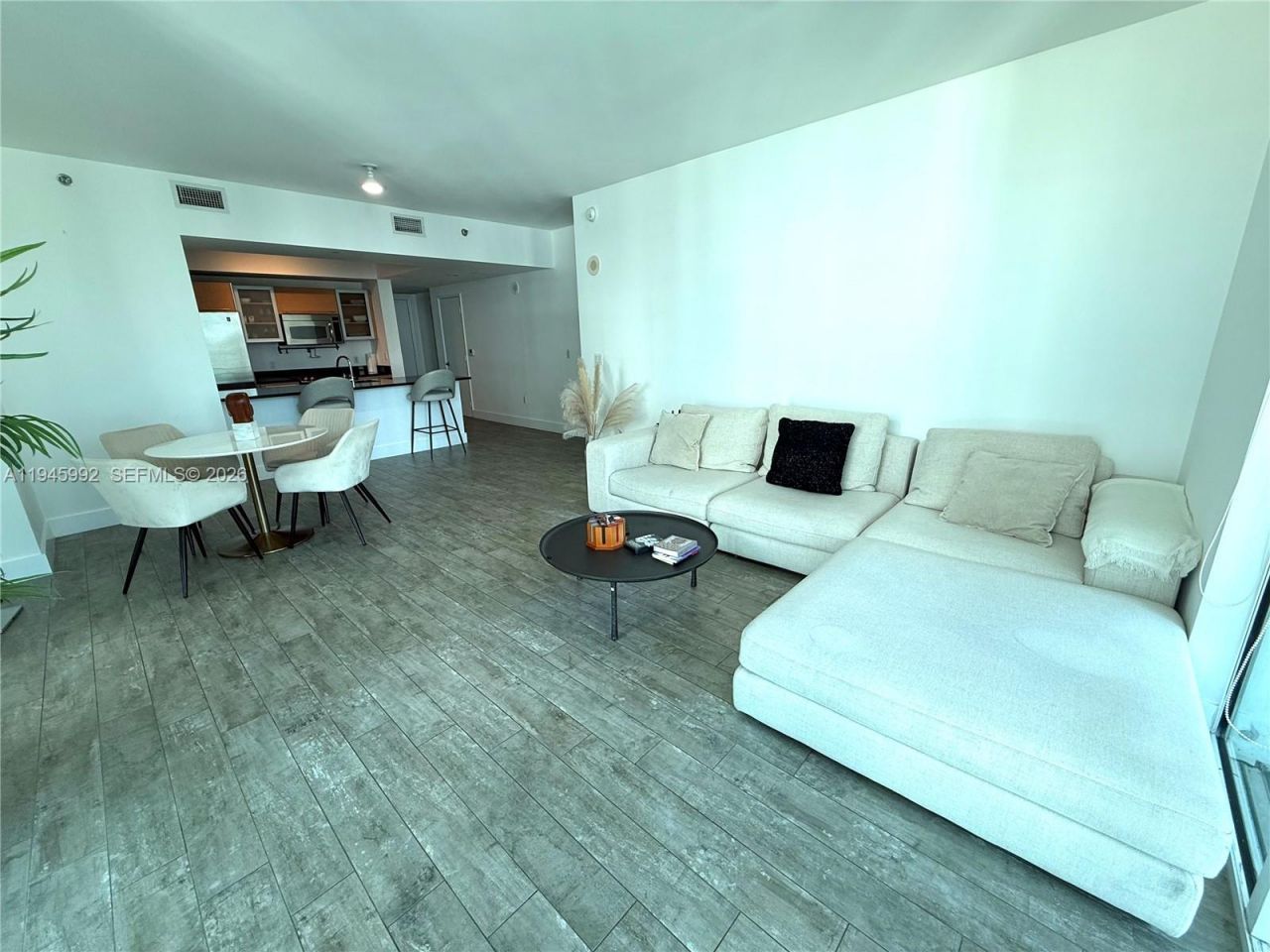 951 Brickell Ave, Unit 1511, Miami, FL 33131 Photo