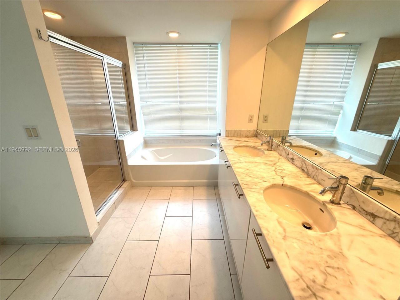 951 Brickell Ave, Unit 1511, Miami, FL 33131 Photo