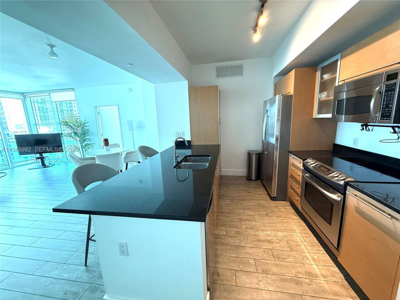 951 Brickell Ave, Unit 1511, Miami, FL 33131 Photo