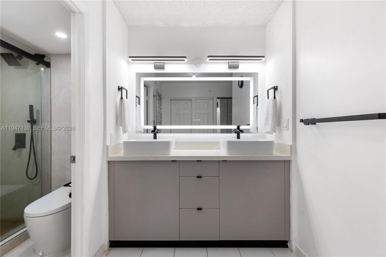 2800 N 46th Ave, Unit A307, Hollywood, FL 33021 Photo