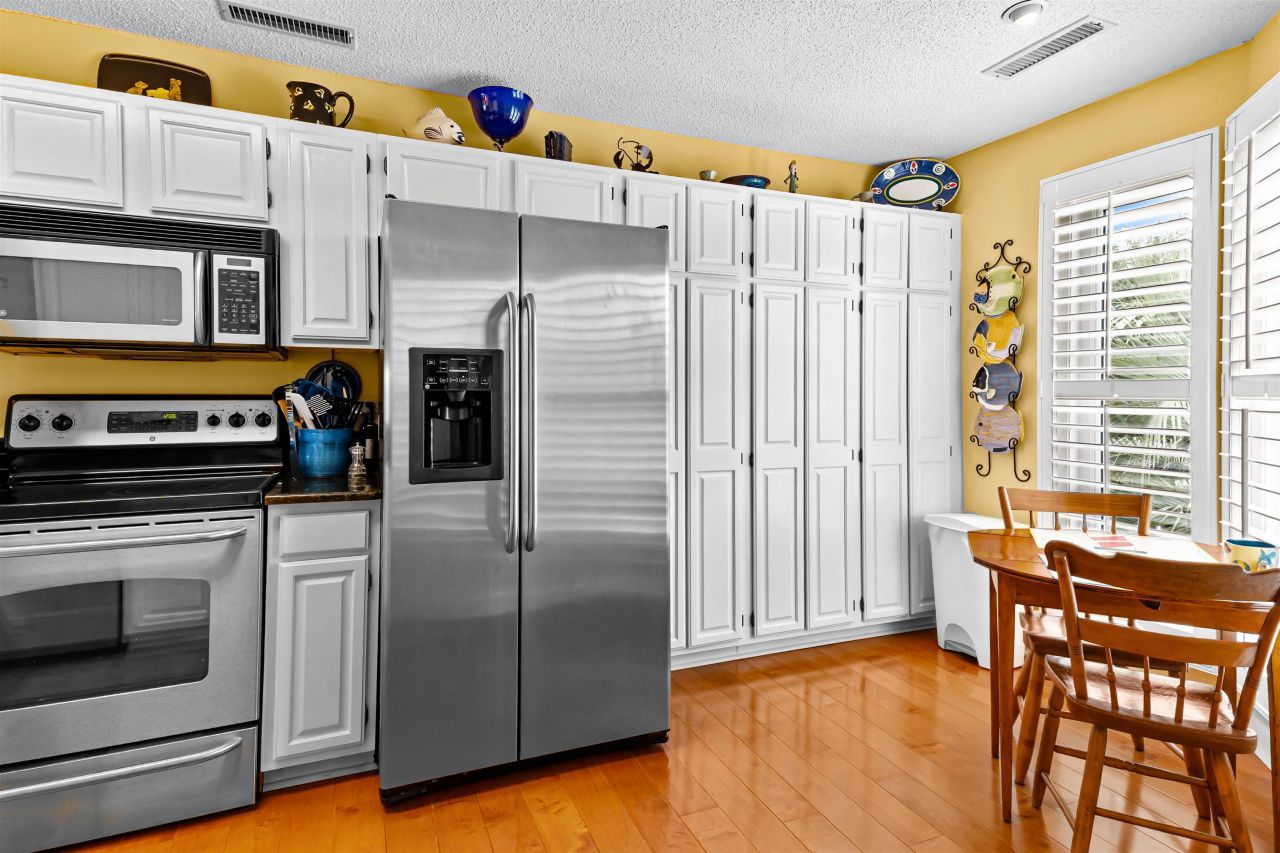 4801 Lightkeepers Way Photo 15