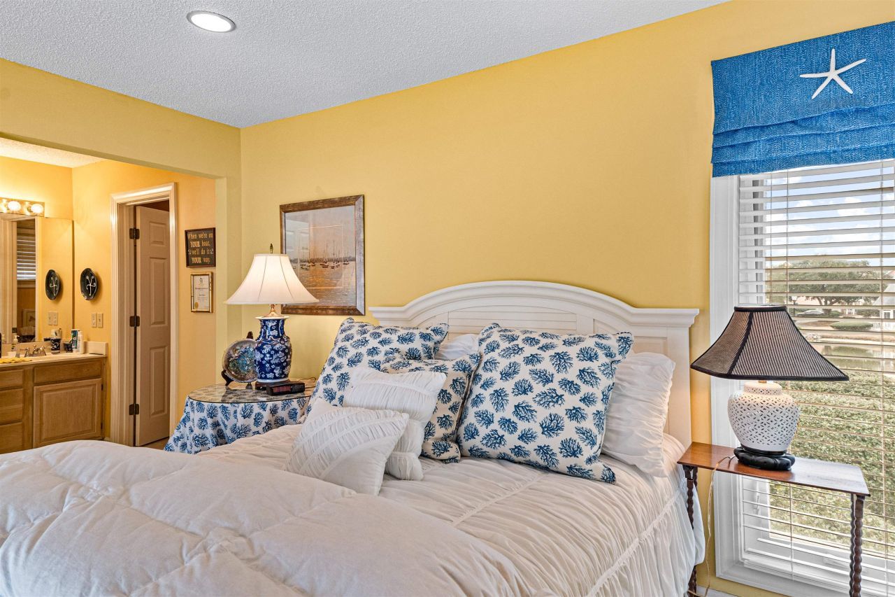 4801 Lightkeepers Way Photo 29