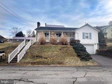 186 W RAILROAD STREET, REEDSVILLE, PA 17084