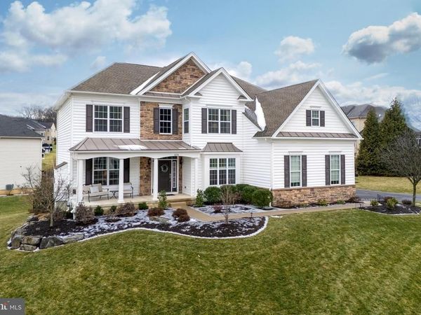 6226 FOX GLOVE LANE, CENTER VALLEY, PA 18034