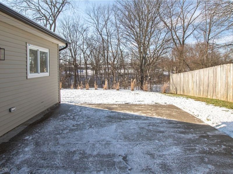 6242 Oxford Court, Bedford Heights, OH 44146 Photo 12