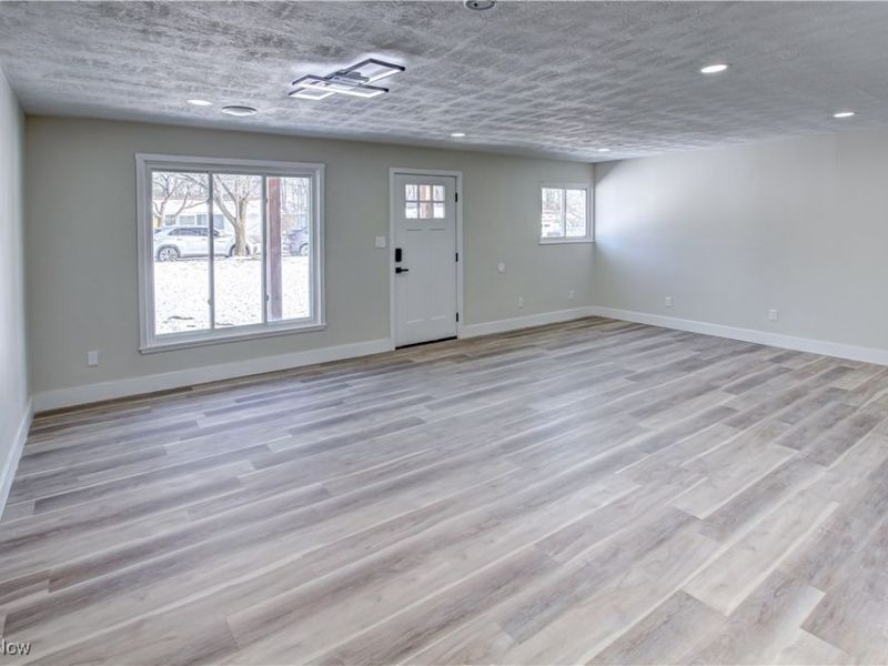 6242 Oxford Court, Bedford Heights, OH 44146 Photo 13