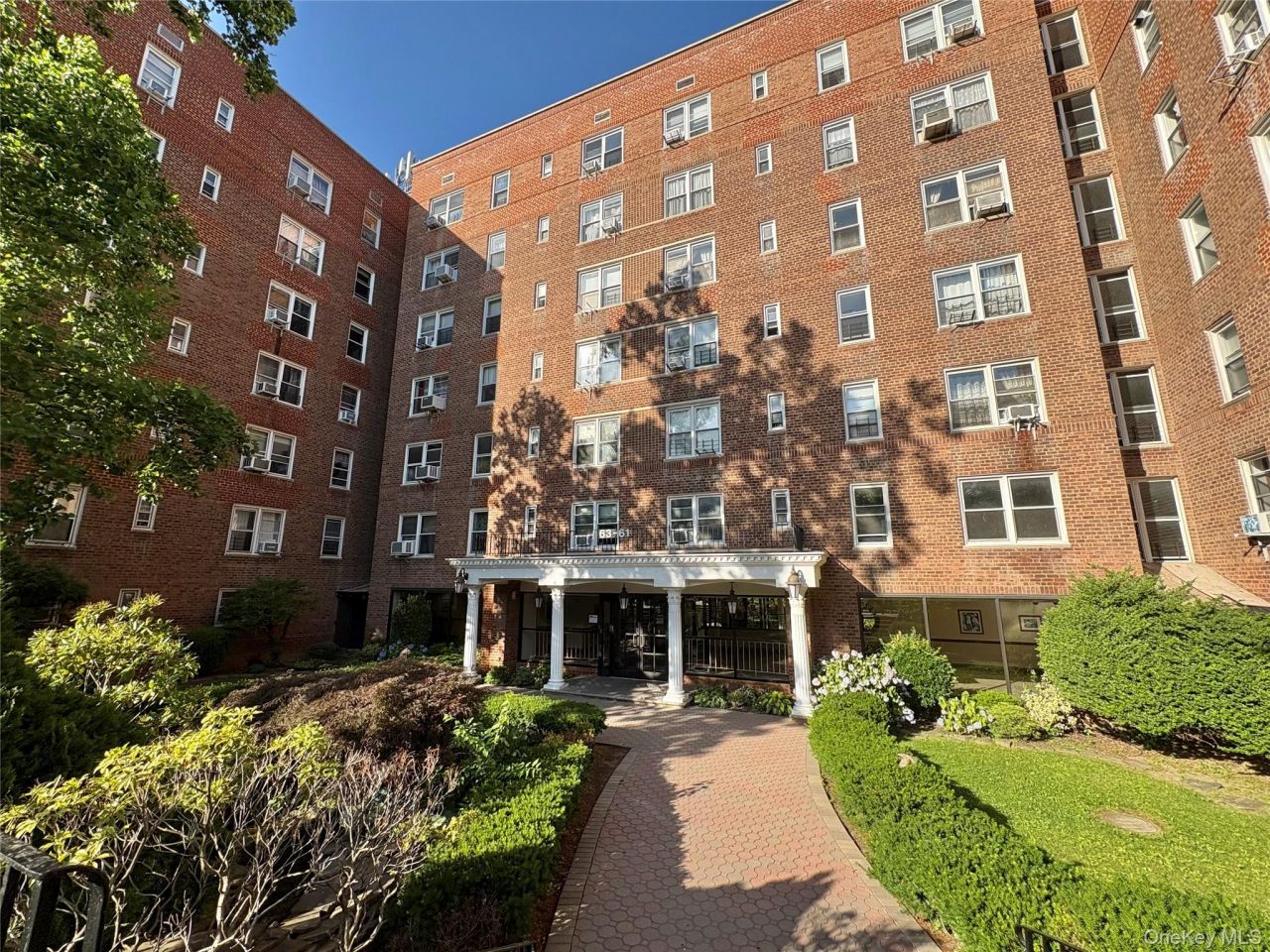 63-61 Yellowstone Boulevard, Unit 3E, Forest Hills, NY 11375 Main Photo