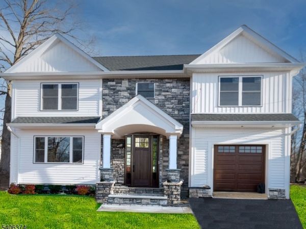 144 PASSAIC AVE, Roseland, NJ 07068