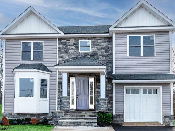 144 PASSAIC AVE, Roseland, NJ 07068