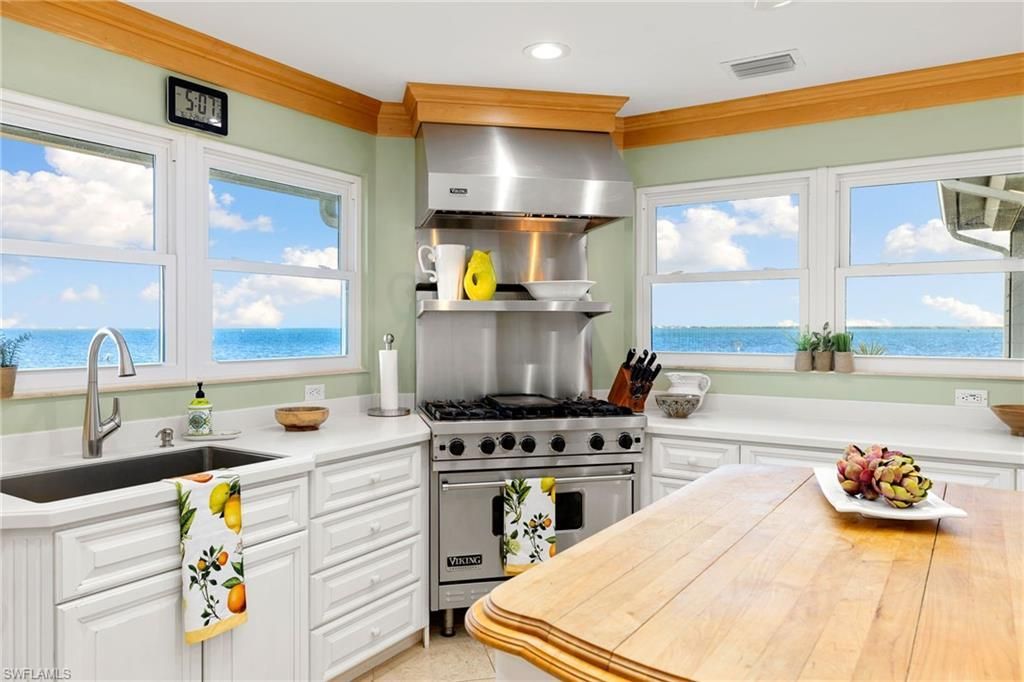 3569 San Carlos Dr, Saint James City, FL 33956 Photo