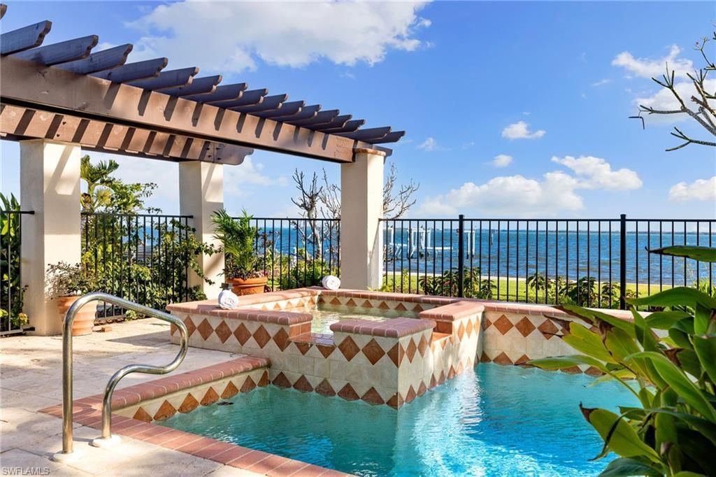 3569 San Carlos Dr, Saint James City, FL 33956 Photo