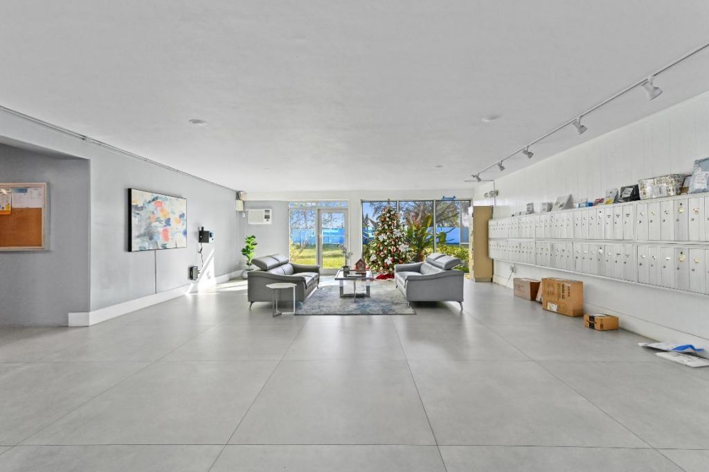 5700 NW 2nd Avenue, Unit 503, Boca Raton, FL 33487 Photo