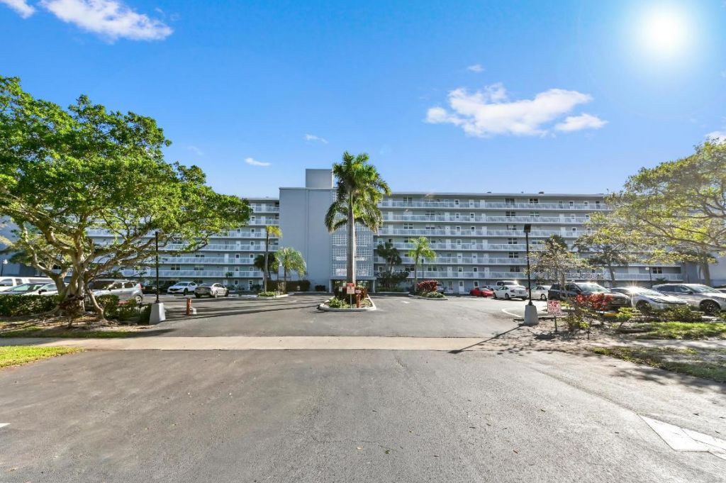 5700 NW 2nd Avenue, Unit 503, Boca Raton, FL 33487 Photo