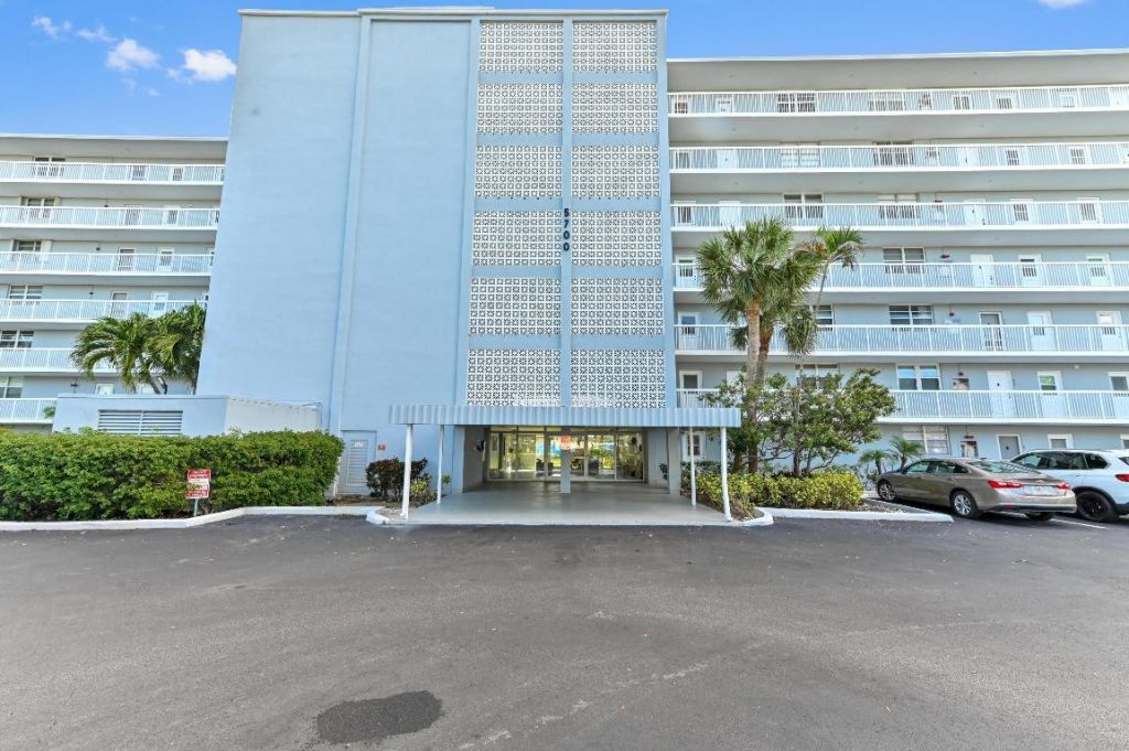 5700 NW 2nd Avenue, Unit 503, Boca Raton, FL 33487 Photo