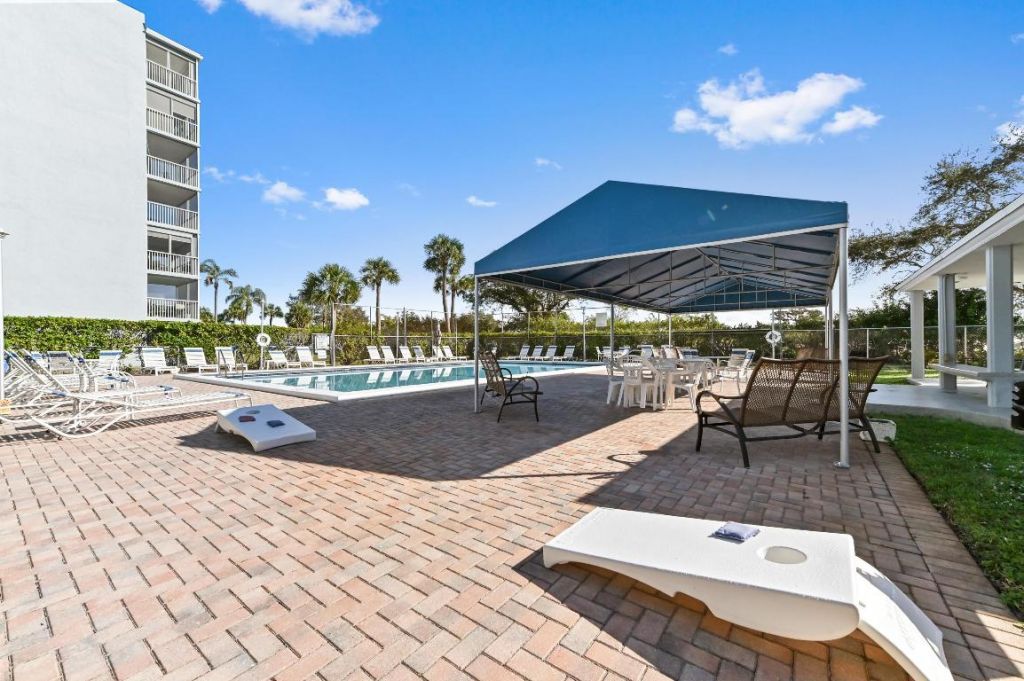 5700 NW 2nd Avenue, Unit 503, Boca Raton, FL 33487 Photo