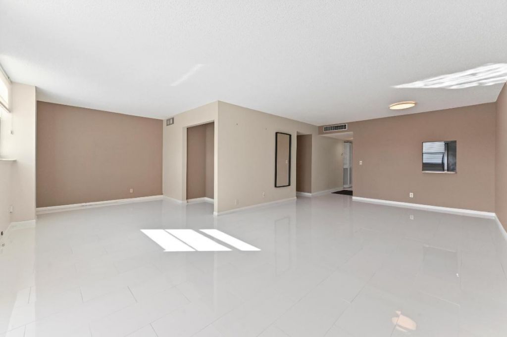 5700 NW 2nd Avenue, Unit 503, Boca Raton, FL 33487 Photo