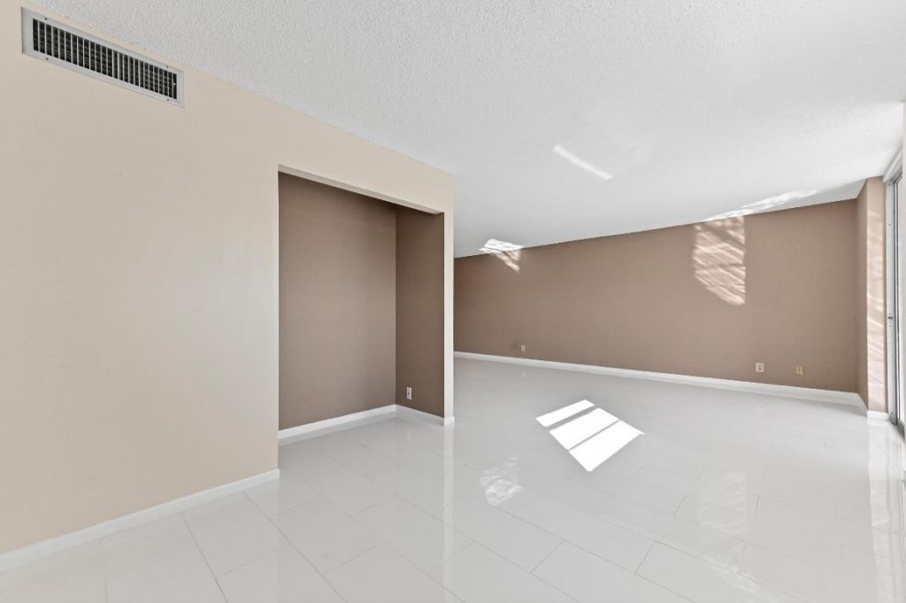 5700 NW 2nd Avenue, Unit 503, Boca Raton, FL 33487 Photo