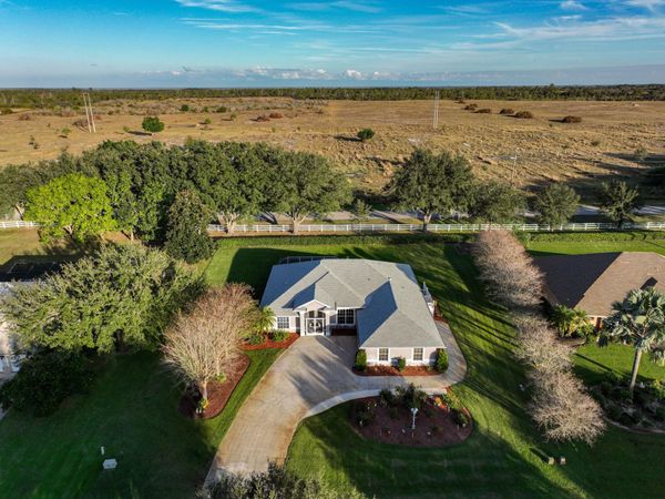 16 Meadowlake Circle S, Lake Placid, FL 33852