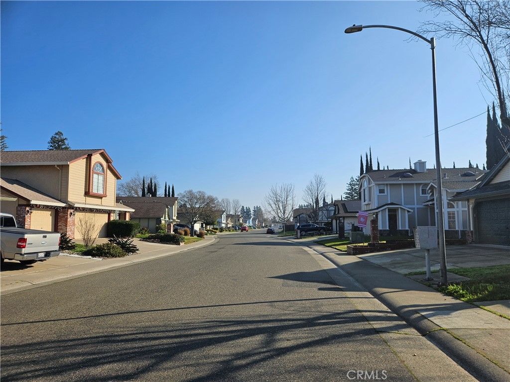 8808 Bridalsmith Drive, Elk Grove, CA 95828 Main Photo