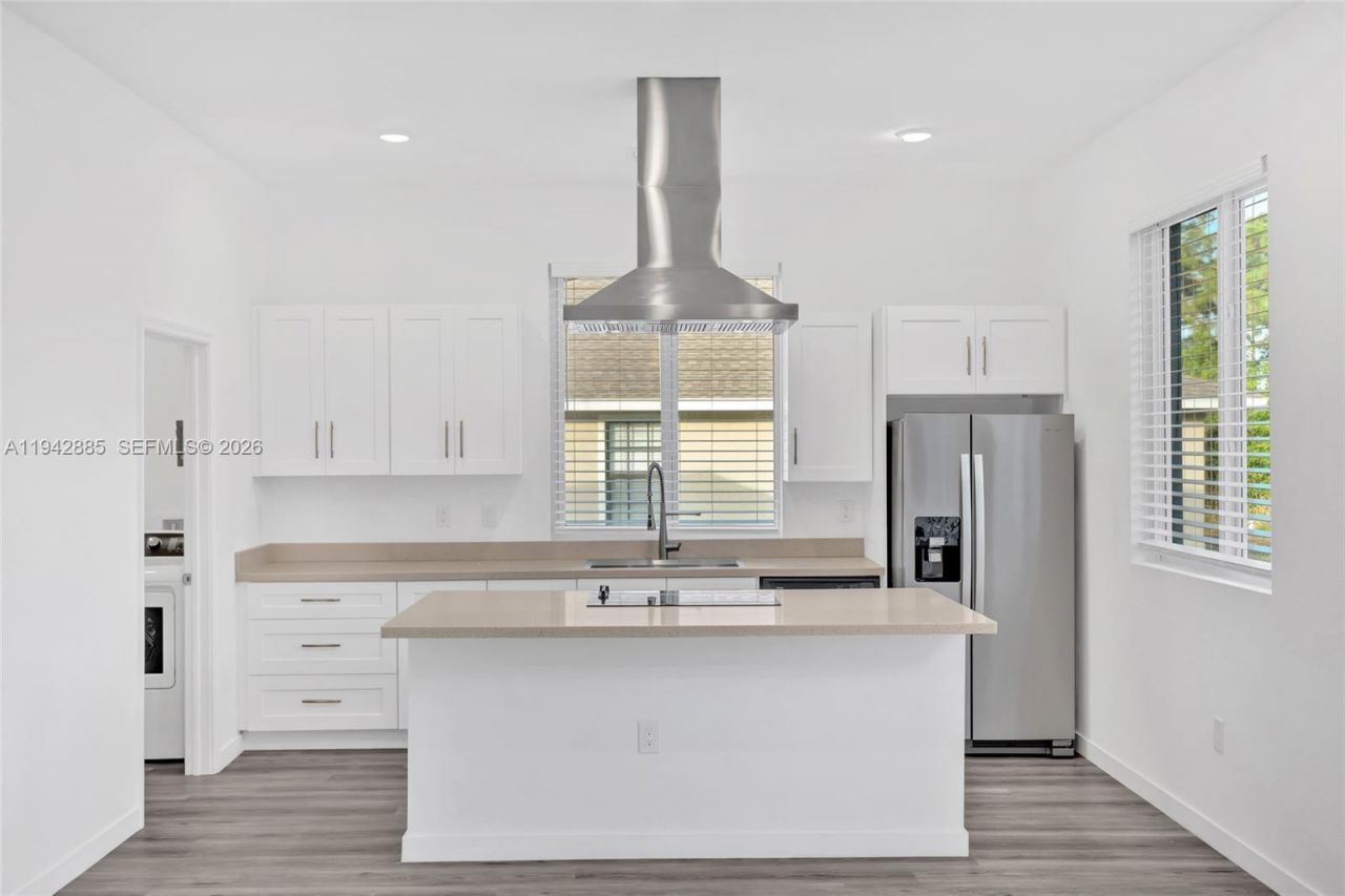 719 Little Rock E , Lehigh Acres, FL 33974 Photo