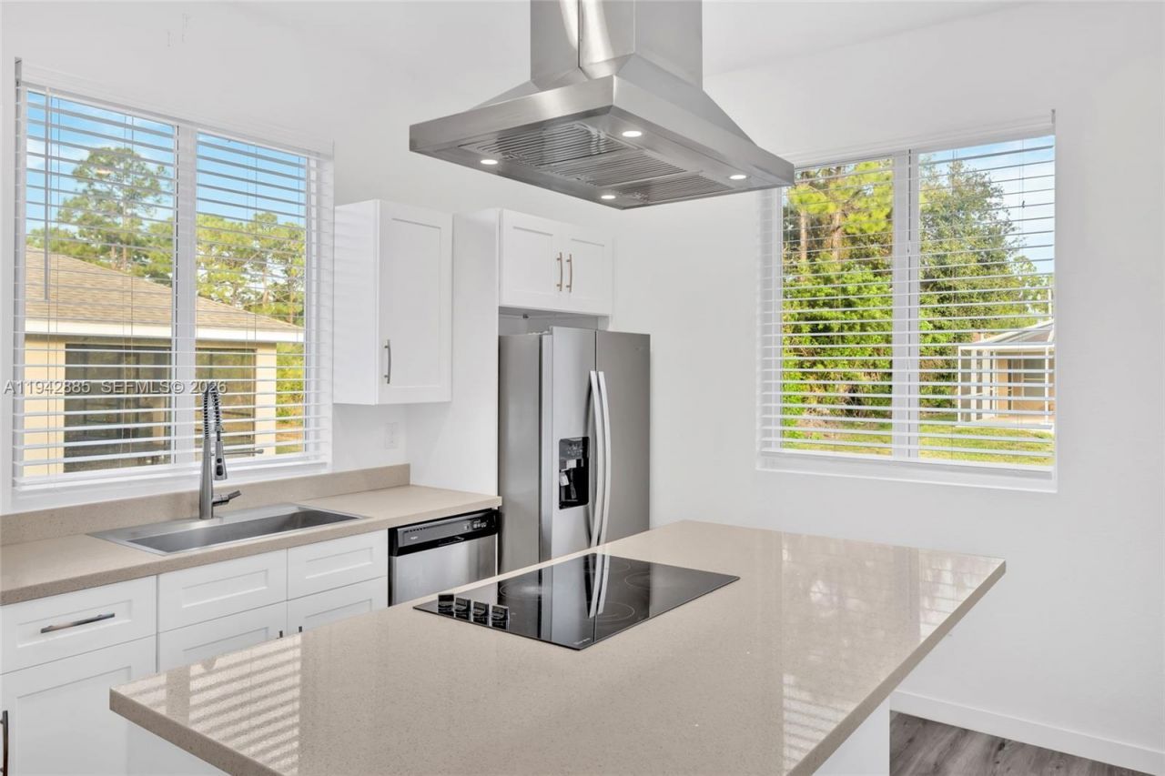 719 Little Rock E , Lehigh Acres, FL 33974 Photo