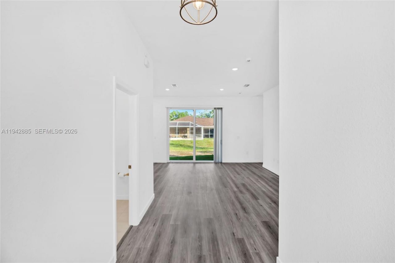 719 Little Rock E , Lehigh Acres, FL 33974 Photo