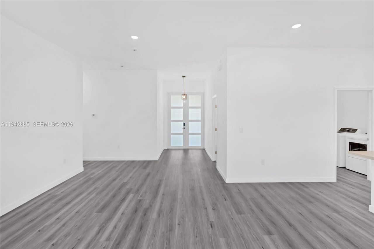 719 Little Rock E , Lehigh Acres, FL 33974 Photo