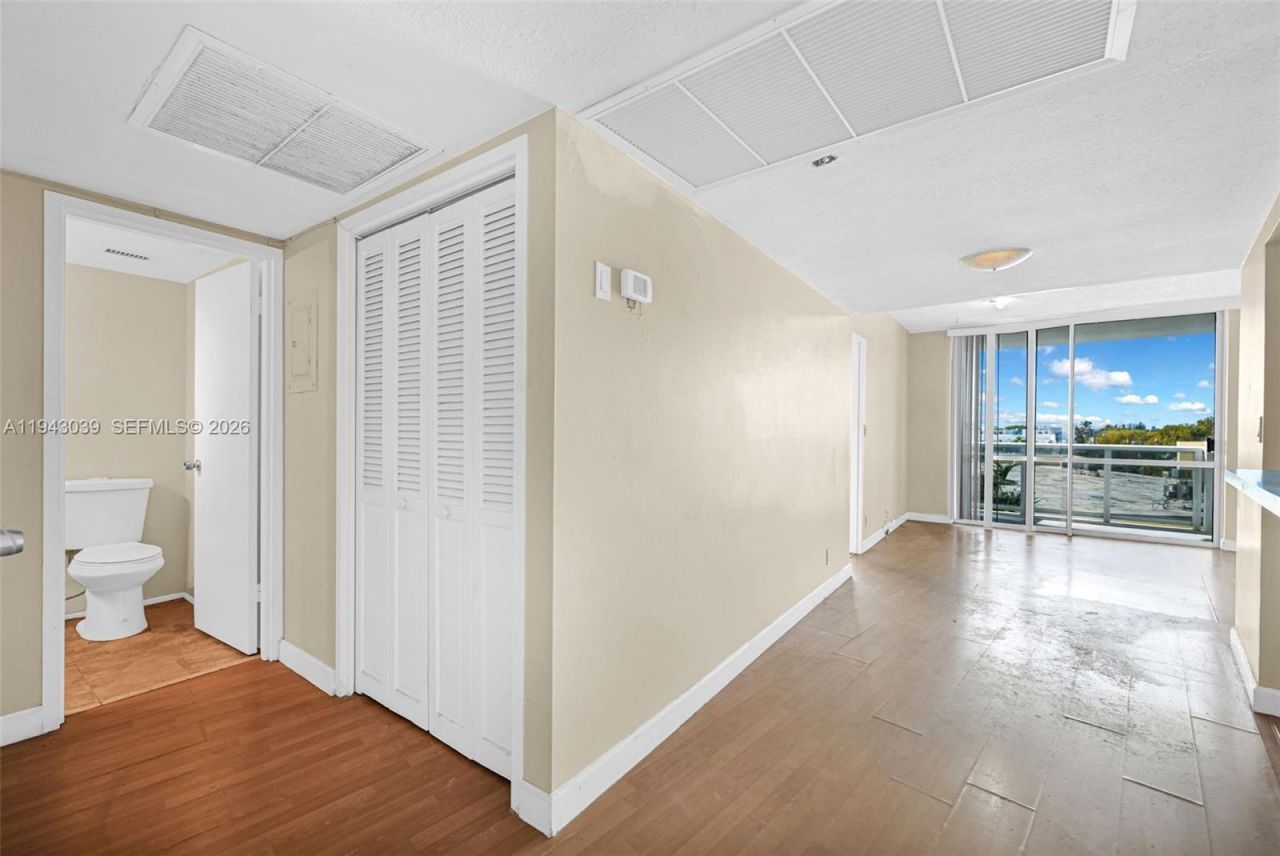 900 Bay Dr, Unit 321, Miami Beach, FL 33141 Photo