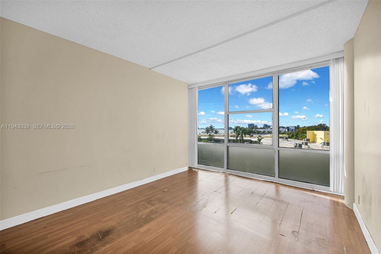 900 Bay Dr, Unit 321, Miami Beach, FL 33141 Photo
