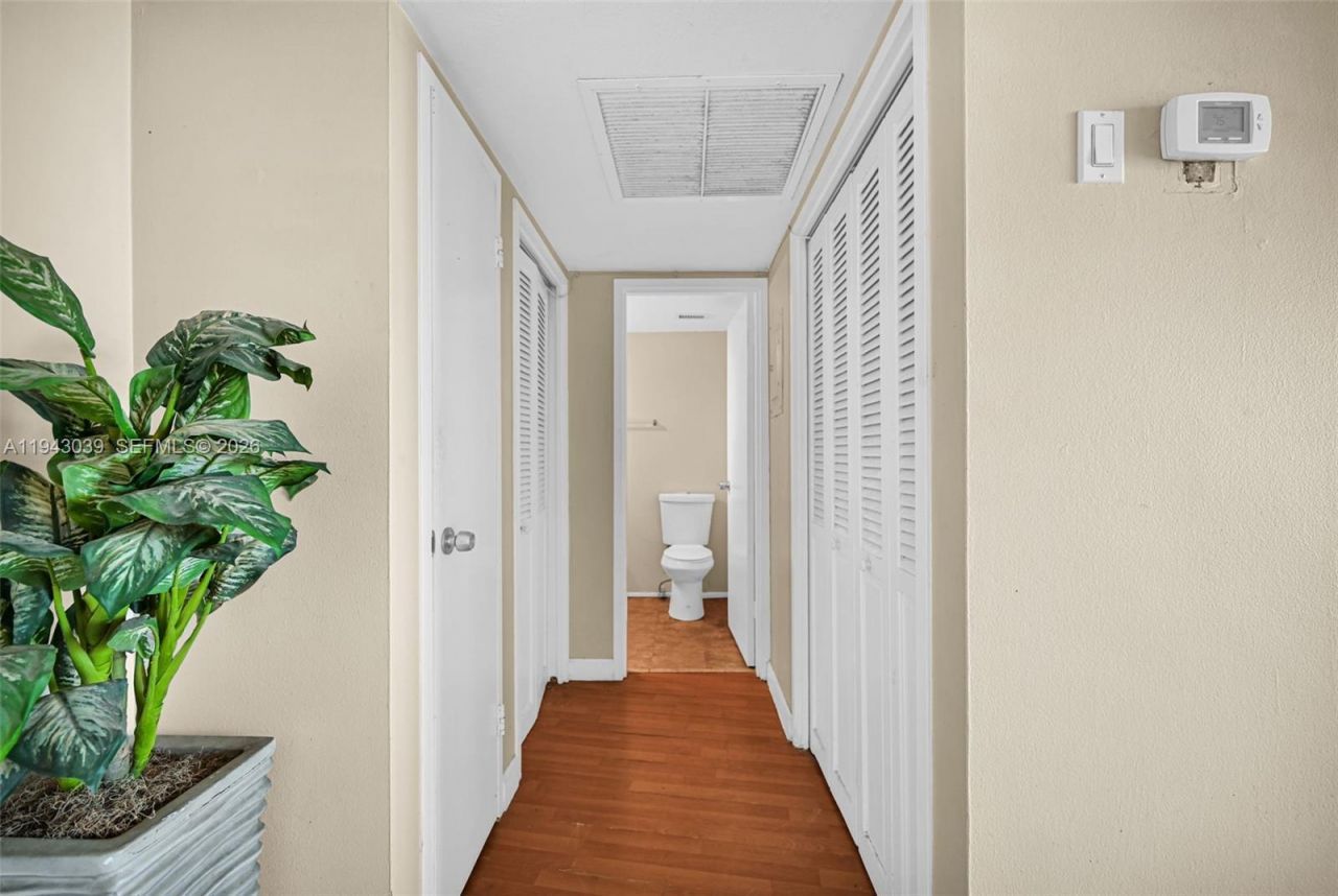 900 Bay Dr, Unit 321, Miami Beach, FL 33141 Photo