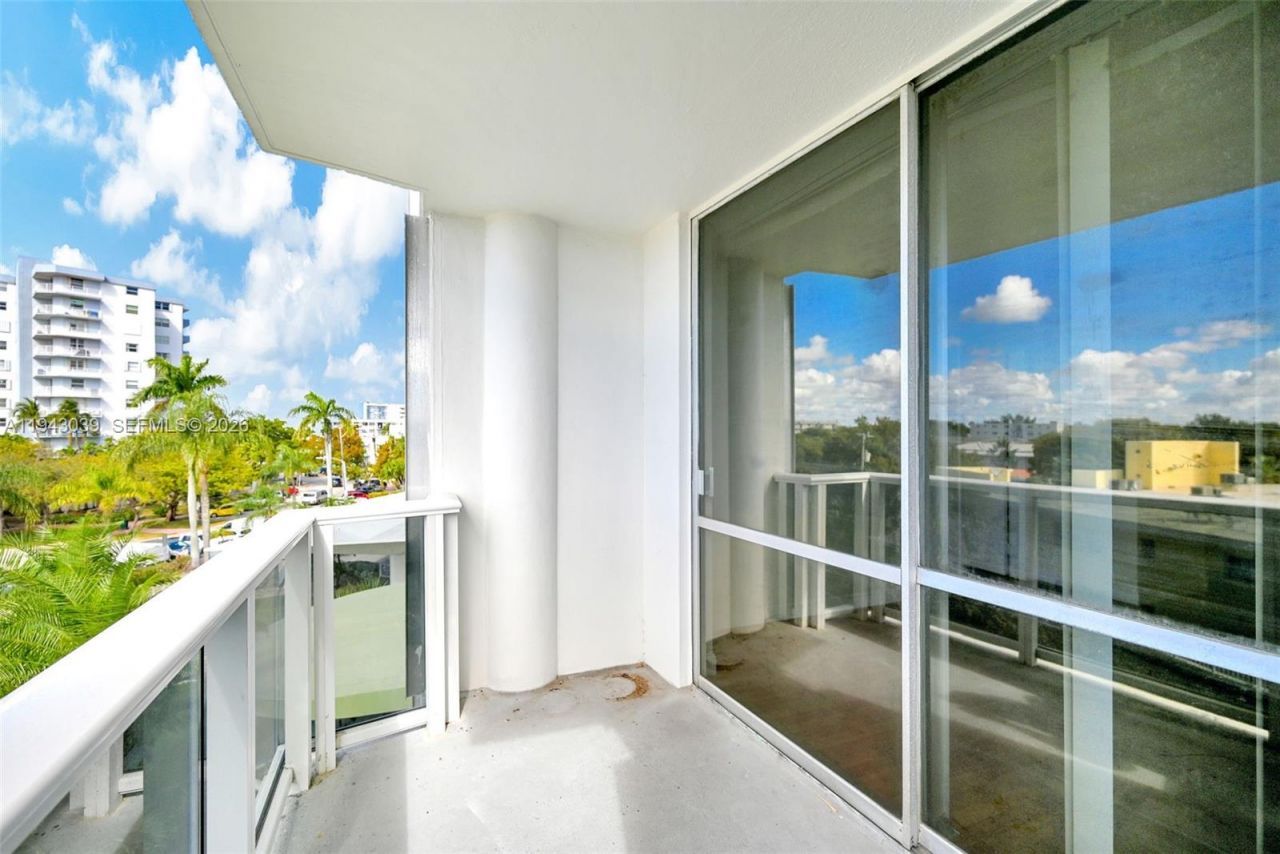 900 Bay Dr, Unit 321, Miami Beach, FL 33141 Photo