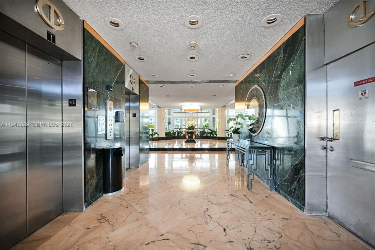 900 Bay Dr, Unit 321, Miami Beach, FL 33141 Photo