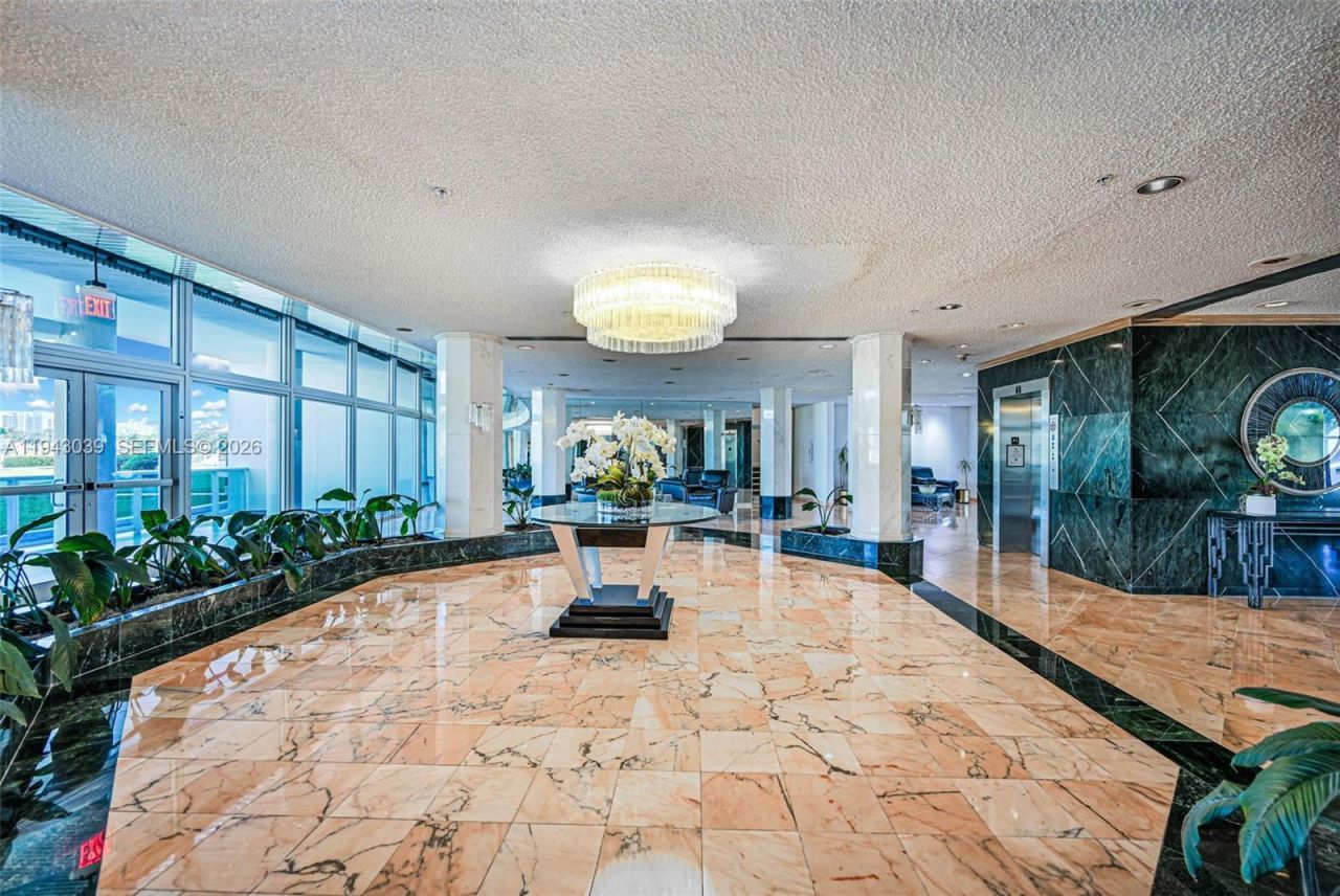 900 Bay Dr, Unit 321, Miami Beach, FL 33141 Photo