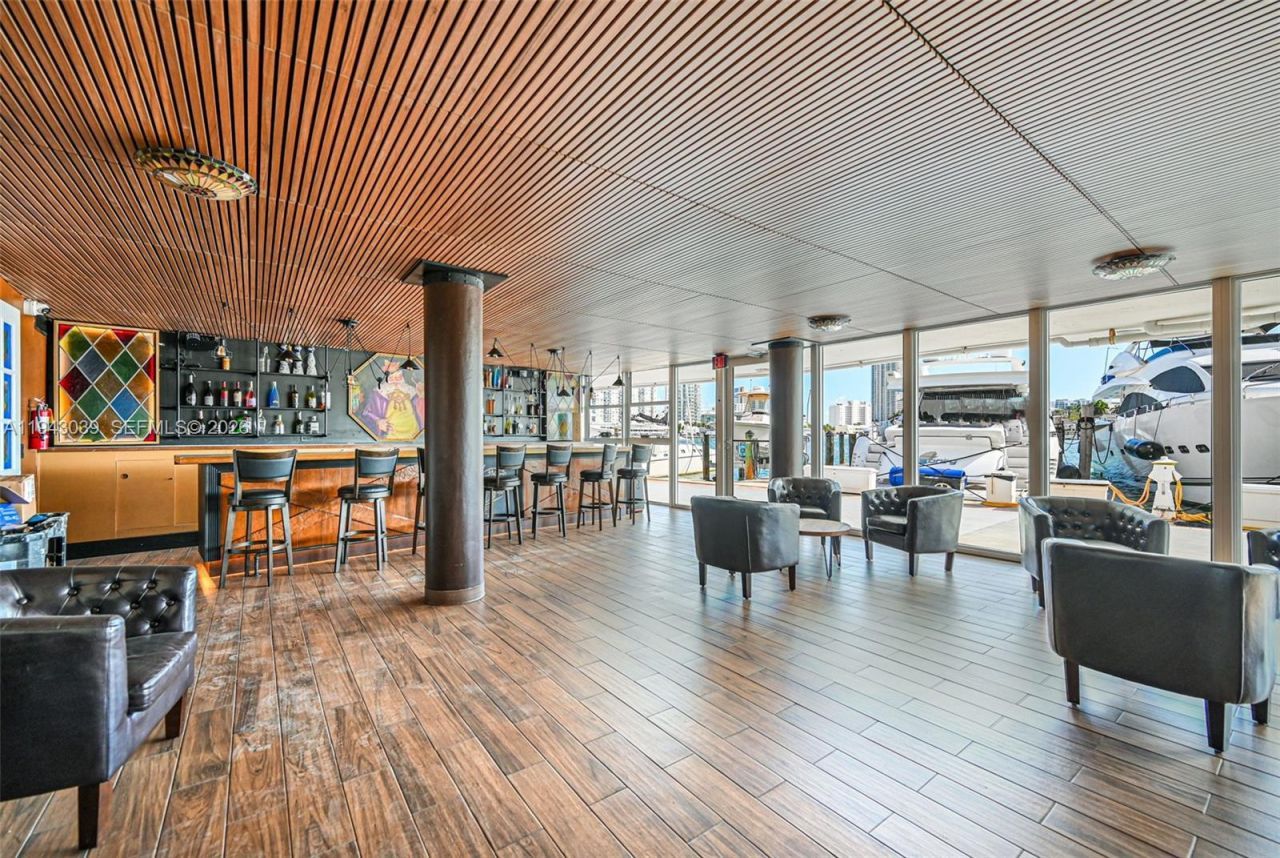 900 Bay Dr, Unit 321, Miami Beach, FL 33141 Photo