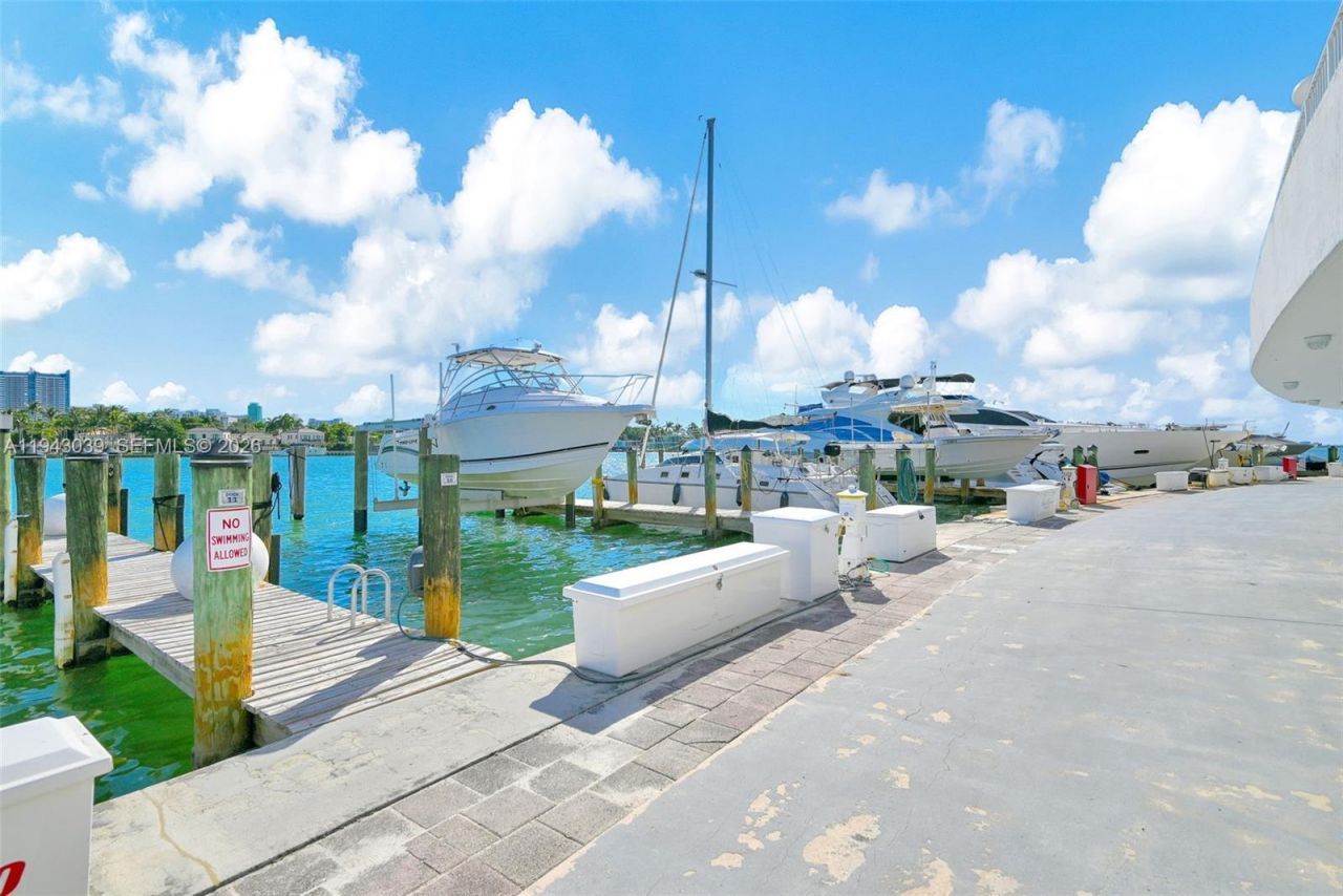 900 Bay Dr, Unit 321, Miami Beach, FL 33141 Photo