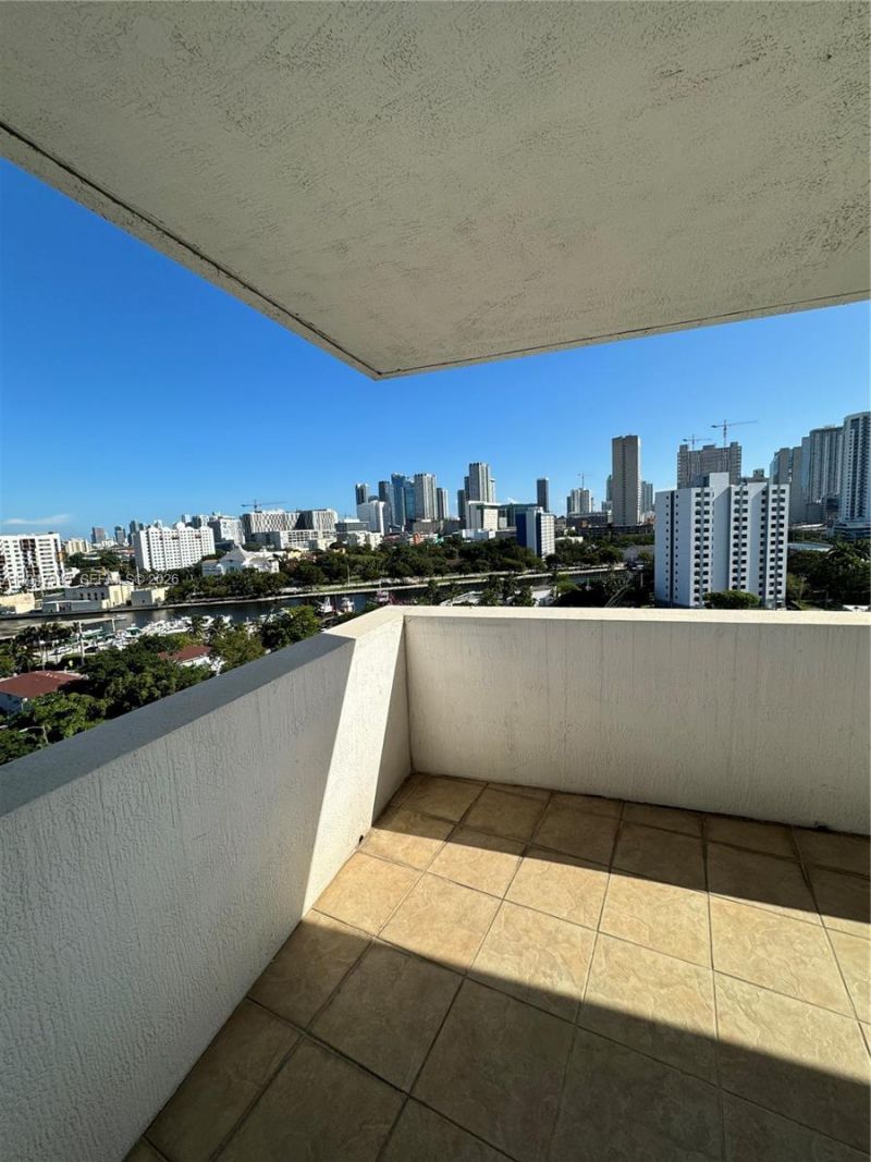 36 NW 6th Ave , Unit 1106, Miami, FL 33128 Photo
