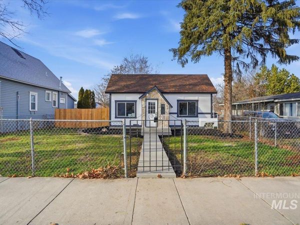 207 10th Avenue N., Nampa, ID 83687