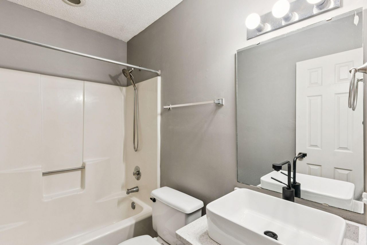 1711 Orange Grove Shores Drive Photo 18