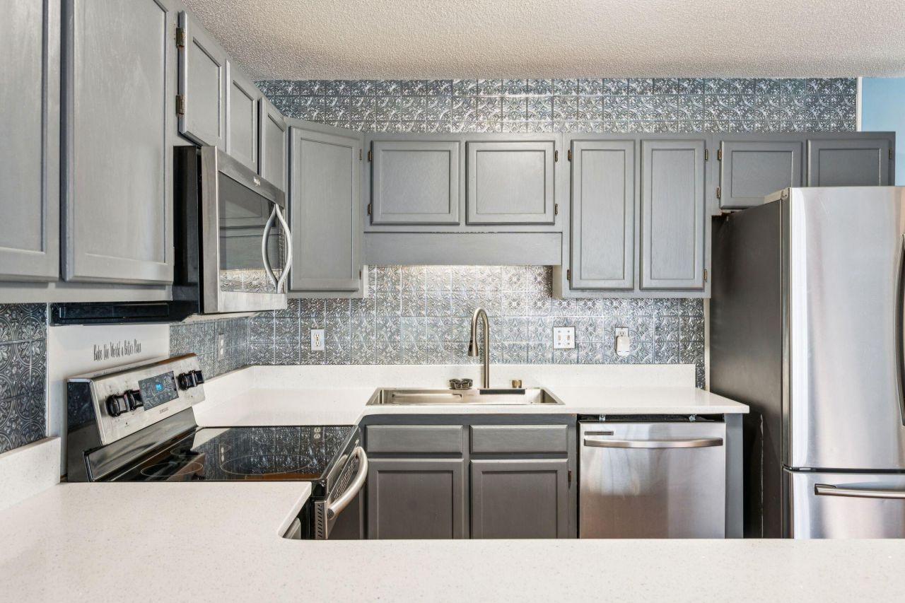 1711 Orange Grove Shores Drive Photo 9