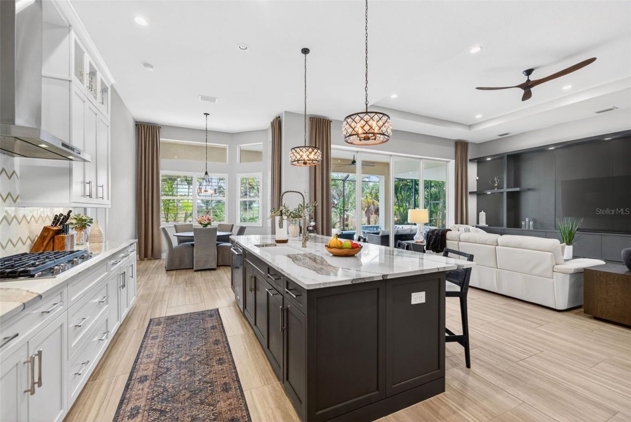 8280 Redonda Loop, Lakewood Ranch, FL 34202 Photo