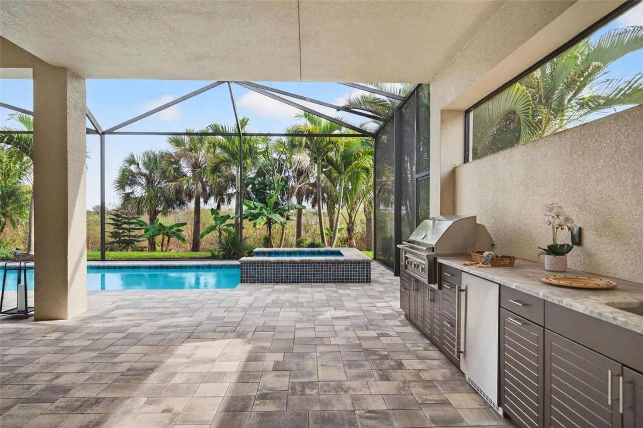 8280 Redonda Loop, Lakewood Ranch, FL 34202 Photo